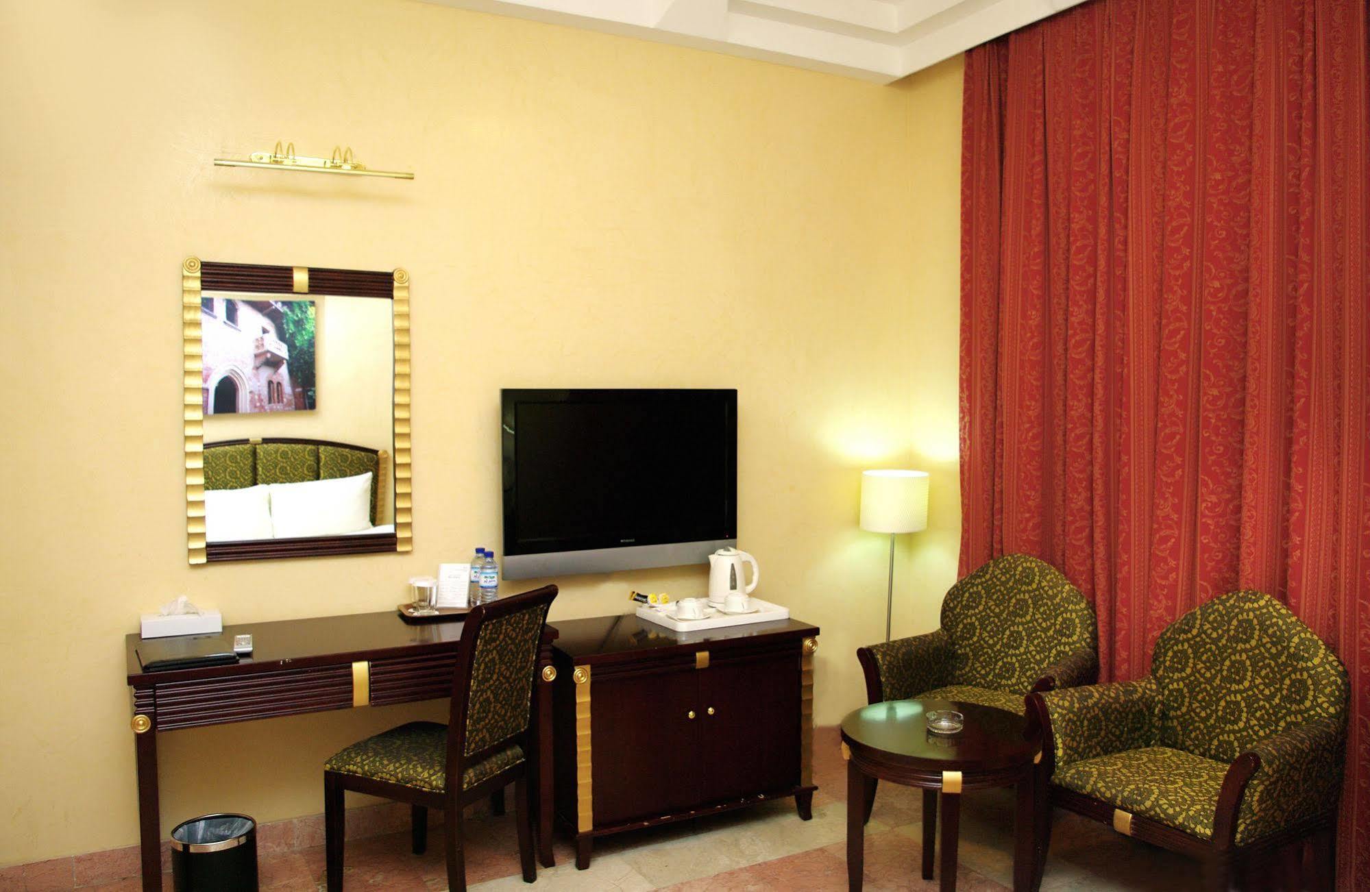 Verona Resorts שארג'ה מראה חיצוני תמונה